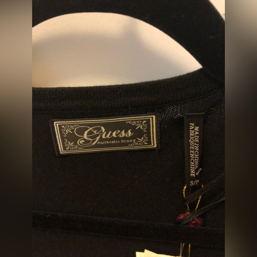 Guess Sweater - Picture 5 of 5